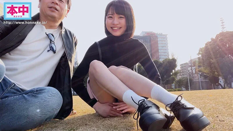 いつも可愛いと思っていたカフェ店員をダメ元でデートに誘ったら困り顔しながらも笑ってOKしてくれて、日帰りデートのはずだったけど、ホテルに連れ込んだら、急にエッチで積極的になってきて、朝までめちゃくちゃ中出ししまくった。 東條なつ サンプル画像1